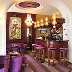 Princesse Flore Hotel